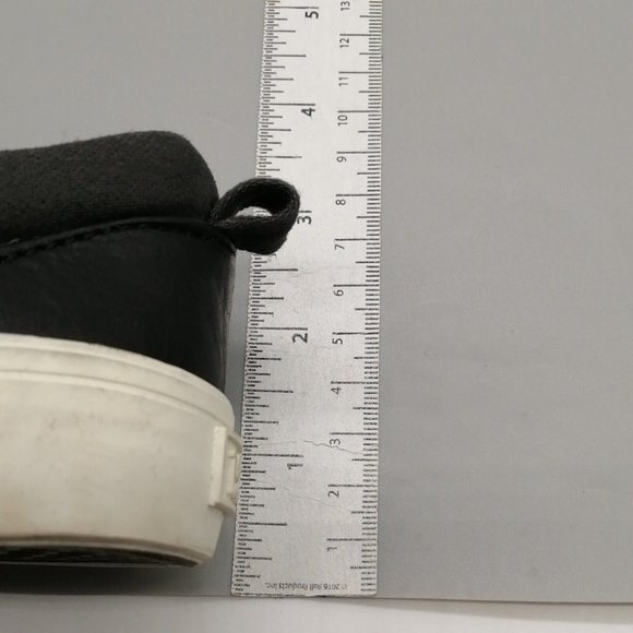 Old Navy‎ Unisex Kids Loafer Sneaker Gray Slip On Round Toe Elastic Insets  1 - Picture 7 of 9